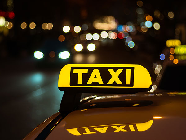 CityTaxi_2_Freepik