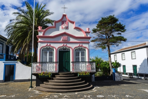 kleiner typischer Schrein auf Terceira
