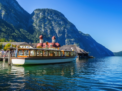 Kirche St. Bartholomä im Königssee in Bayern, Deutschland