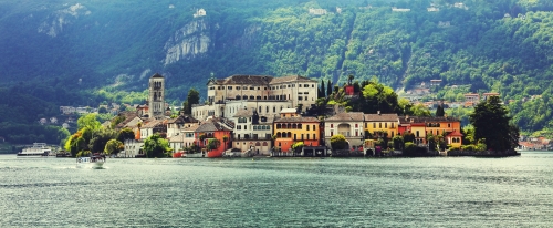 Insel San Giulio am östlichen Ufer des Orta-Sees