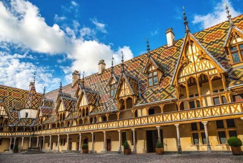 Innenhof des Hôtel-Dieu, Beaune, Frankreich