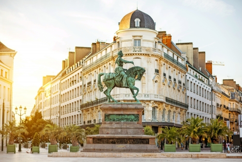 Reiterstandbild Jeanne d’Arc am Place du Martroi in Orleans