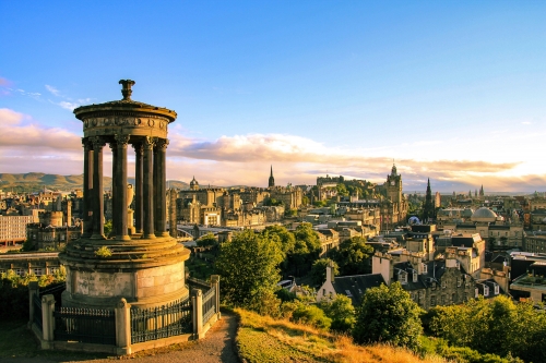 Blick von Carlton Hill über Edinburgh, Schottland