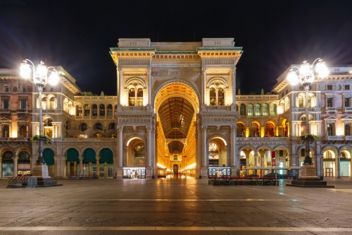 Galleria Vittorio Emanuele II bei Nacht in Mailand
