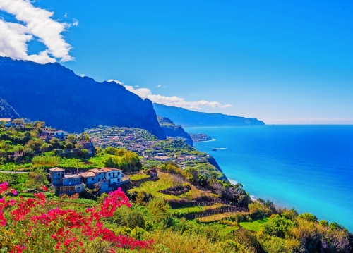 Panorama von Madeira-Insel, portugiesischer Archipel. Ponta de Sao Jorge an der Ozeanküste