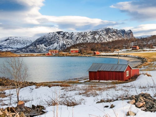 Ansicht von Elgsnes und von Andfjord in Harstad, Provinz Troms, Nord - Norwegen