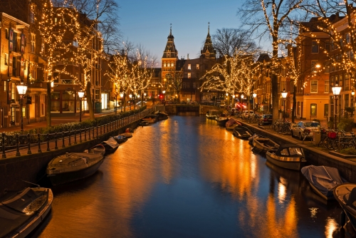 Weihnachtszeit in Amsterdam mit dem Rijksmuseum in den Niederlanden