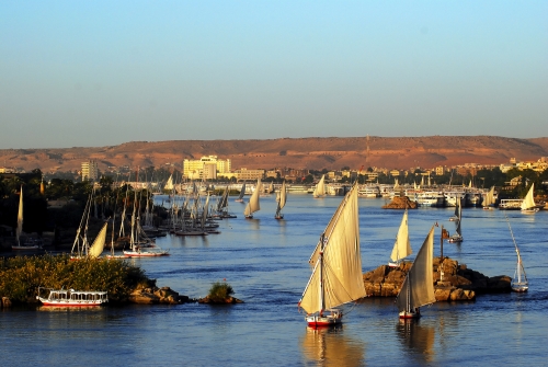 Feluken auf dem Nil bei Assuan