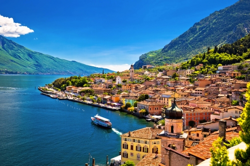 Limone sul Garda in der Lombardei am Gardasee, Italien