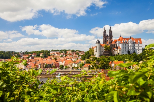 Dom und Albrechtsburg in Meißen an der Elbe im Sommer, Deutschland