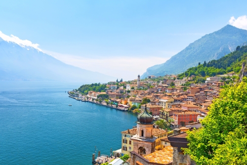 Limone sul Garda in der Lombardei am Gardasee, Italien