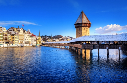 winterliche Kapellbrücke in Luzern, Schweiz