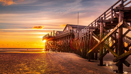 Seebrücke St. Peter- Ording im Sonnenuntergang