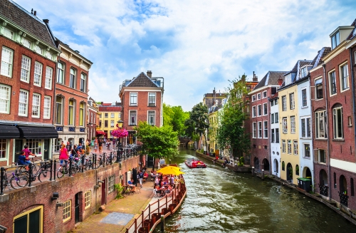 Oudegracht, der Hauptkanal in der Altstadt von Utrecht