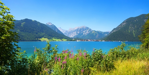 Blick von Pertisau auf den Achensee, Österreich