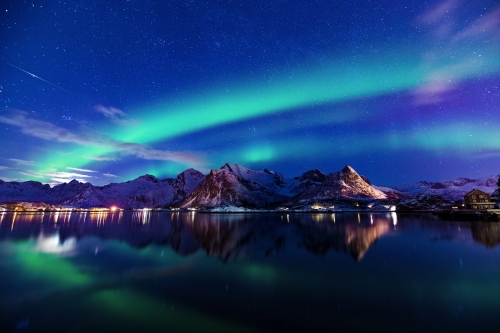 ©Christian Schwier - stock.adobe.com Polarlichter am Himmel von Norwegen