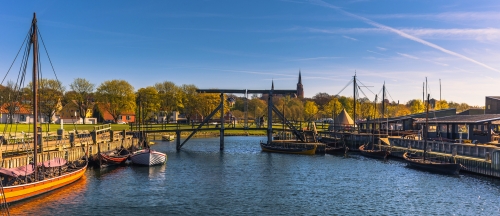 Wikingerschiffe im Hafen von Roskilde