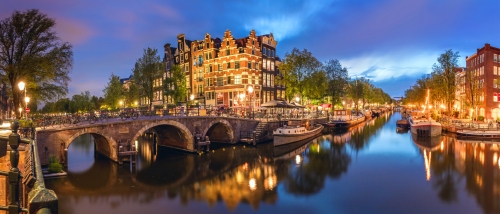 Amsterdam in der Dämmerung, Niederlande