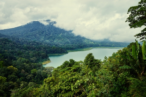 Lake Batur in der Nähe des Vulkans von Kintamani