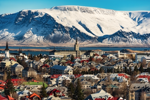 Panoramablick auf Reykjavik im Winter