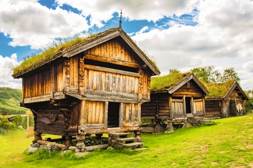 Alte traditionelle norwegische Häuser in Geilo, Norwegen