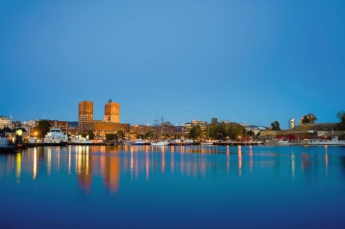 Oslo City Hall and harbour-Wide