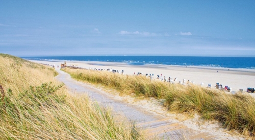 Idyllischer Tag an der Nordsee im Sommer