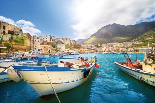 Fischerhafen in Castellammare del Golfo, Sizilien