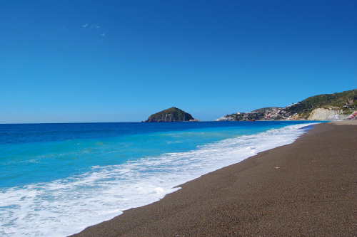 Spiaggia dei Maronti, Ischia