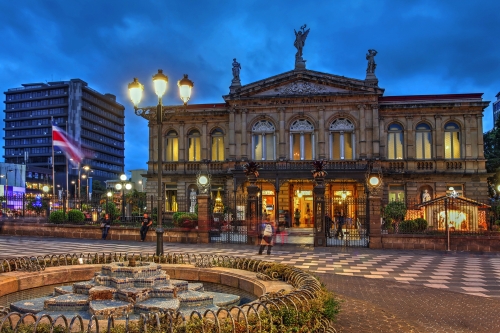 © Bogdan Lazar - stock.adobe.com Nationaltheater von Costa Rica in San Jose