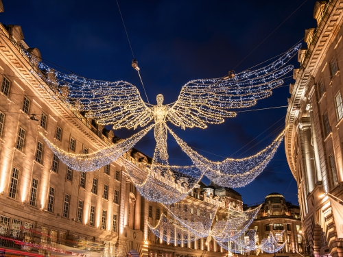 Weihnachtsdekoration in der Regent Street in Londonµ2