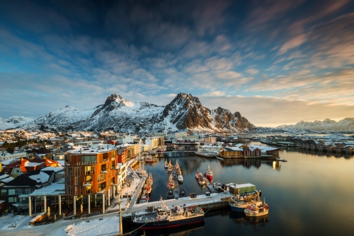 Hafen von Svolvaer auf den Lofoten