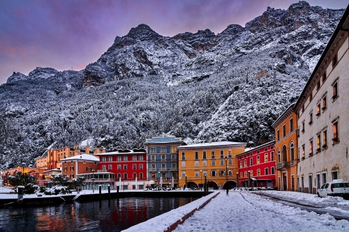 © DannyIacob - stock.adobe.com Riva del Garda im Winter