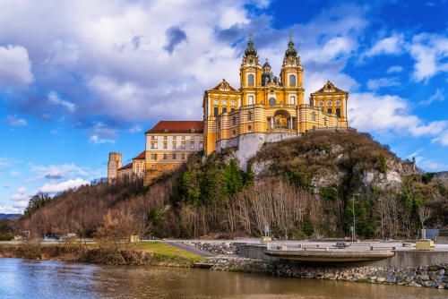 Stift Melk im Winter