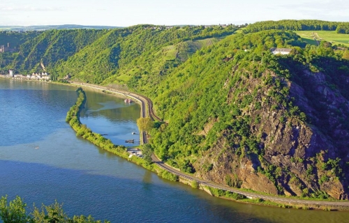 Loreley Felsen am Rhein - Mittelrheintal - Germany