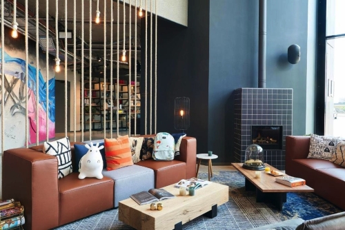 Moxy_Amsterdam_Schiphol_Airport_2