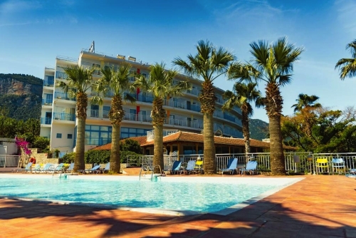 Hotel_Sissy_Kamena_Vourla