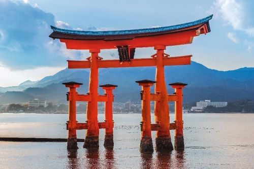 Great floating gate (O-Torii) at Miyajima