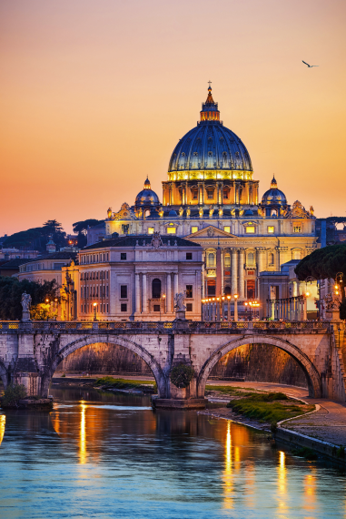 Nachtansicht der Basilika St. Peter in Rom,Italienµ1