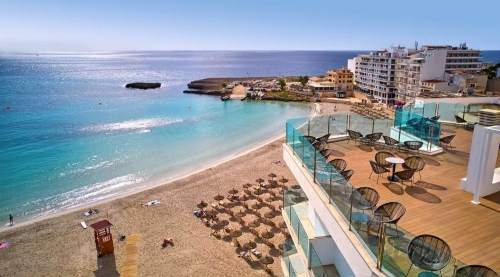 Universal Hotel Perla~1