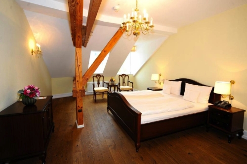 HELIOPARK Bad Hotel Zum Hirsch~1