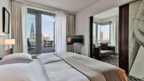 Hotel_Dorint_Köln~1