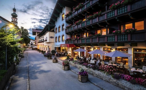 Hotel DER KIRCHENWIRT~2