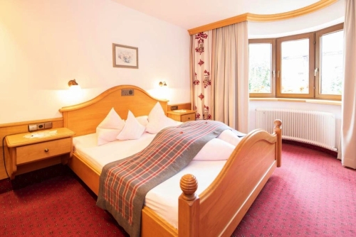 Hotel DER KIRCHENWIRT~1
