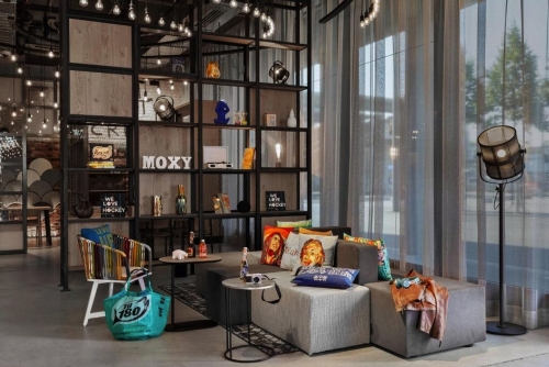 Moxy Bern~2