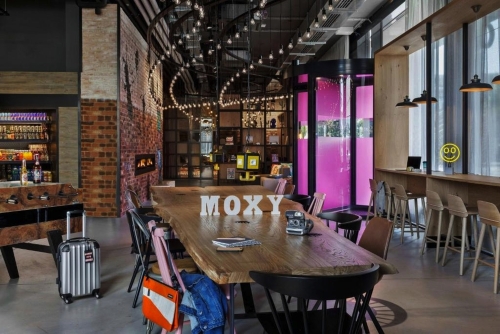 Moxy Bern~3