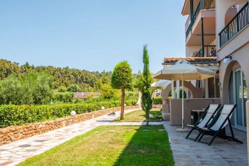 Athena_Pallas_&_Residence~2
