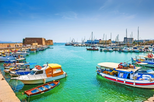 Alte Hafen mit Booten in Heraklion, Kreta