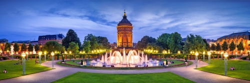 Mannheim Rosengarten und Wasserturm bei Nacht