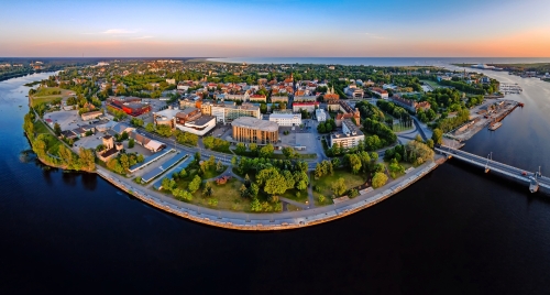 Luftbild von Pärnu Stadt in Estland